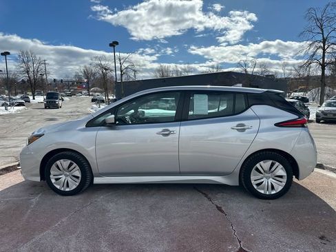 Used 2025 Nissan Leaf S image 2