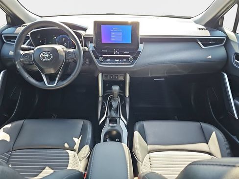 Used 2025 Toyota Corolla Cross AWD Hybrid w/ Convenience Package image 10