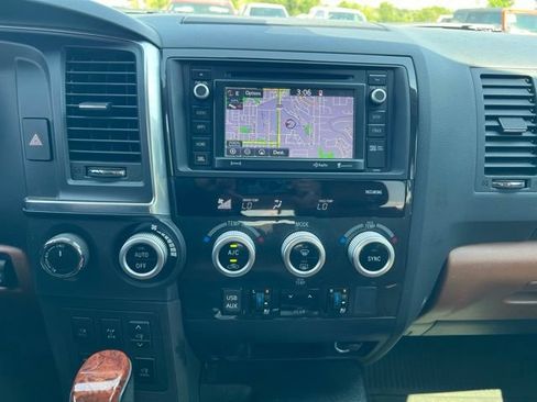 Used 2019 Toyota Sequoia Platinum AWD/4WD image 19