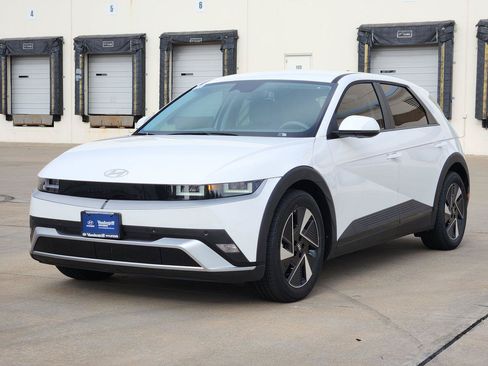 New 2026 Hyundai Ioniq 5 SEL RWD image 2
