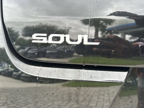 Used 2024 Kia Soul LX w/ Option Group 015 FWD image 37