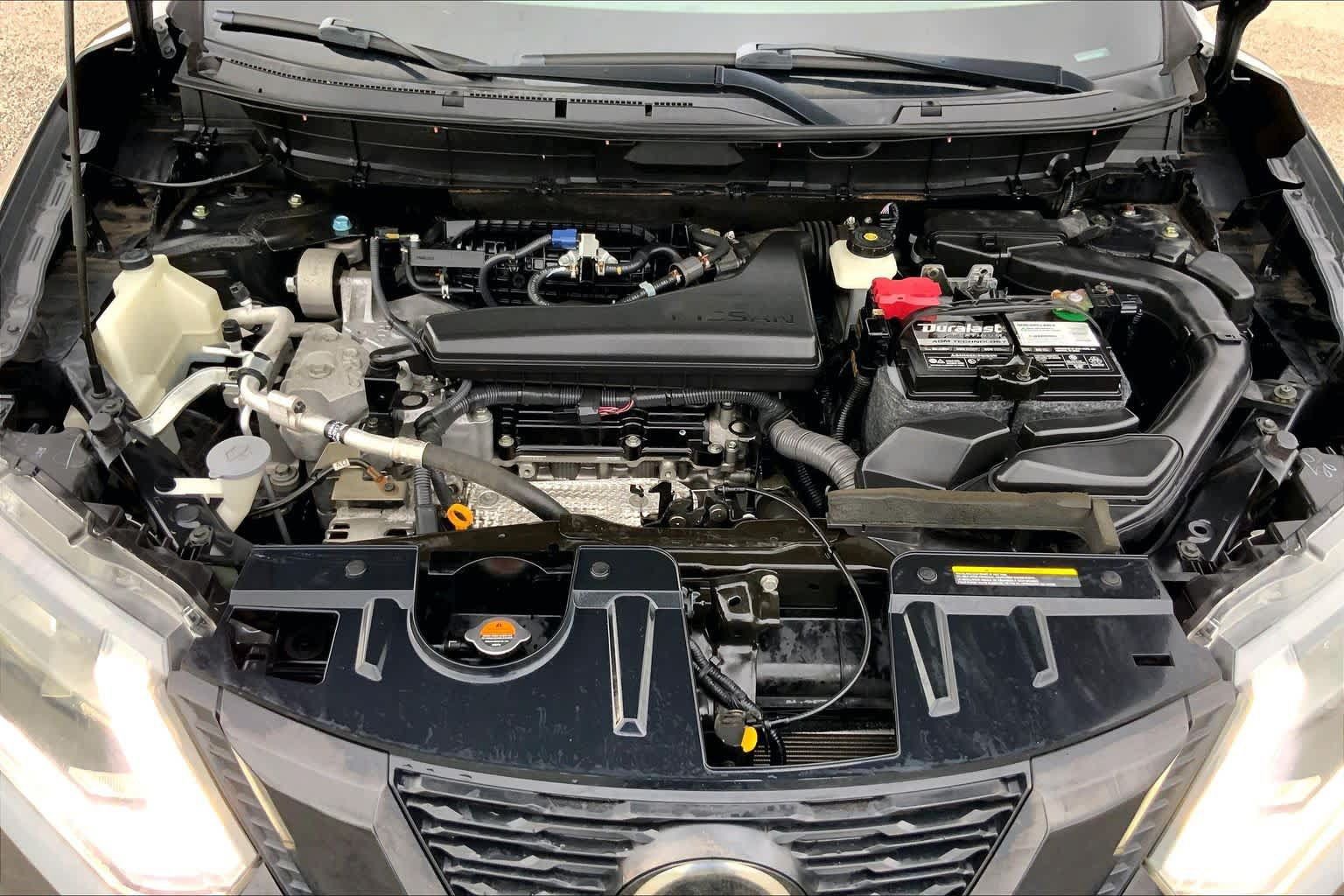 Used 2018 Nissan Rogue SV w/ Premium Package FWD image 31