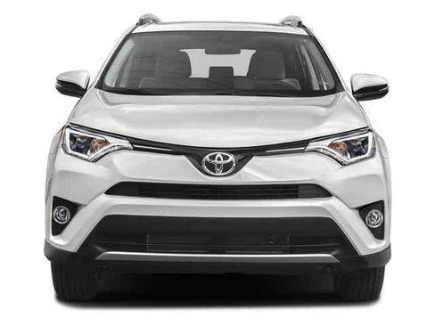 Used 2018 Toyota RAV4 XLE w/ Plus Extra Value Package AWD/4WD image 4