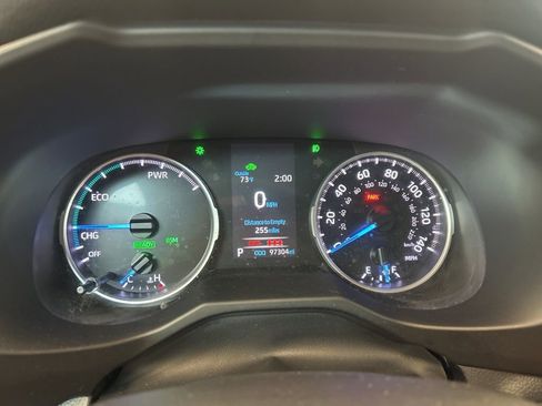 Used 2020 Toyota RAV4 XLE w/ XLE Grade Weather Package AWD/4WD image 9