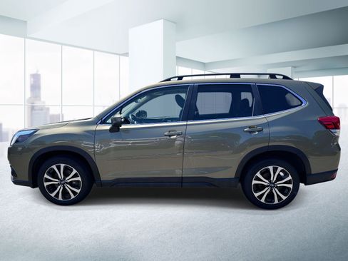 Used 2022 Subaru Forester Limited AWD/4WD image 2