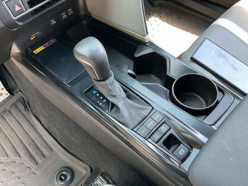 Used 2025 Toyota Camry SE FWD image 18