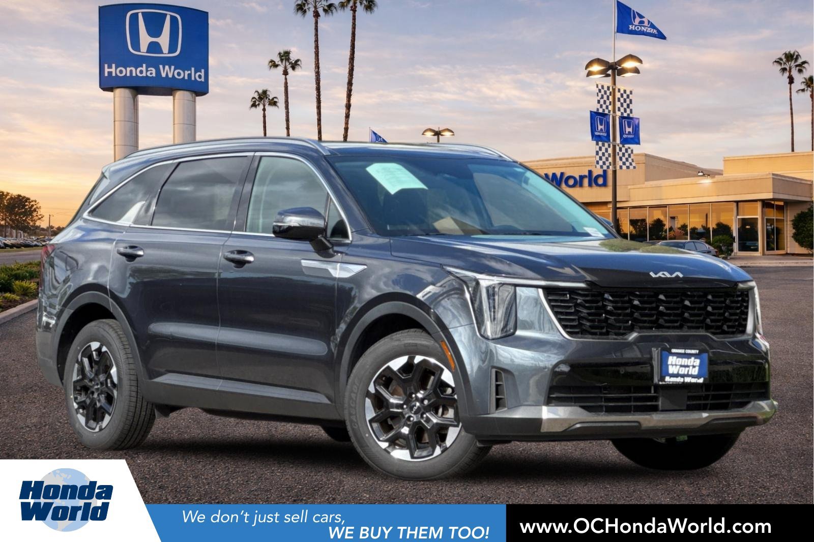 Used 2024 Kia Sorento S w/ Panoramic Sunroof Package FWD image 1