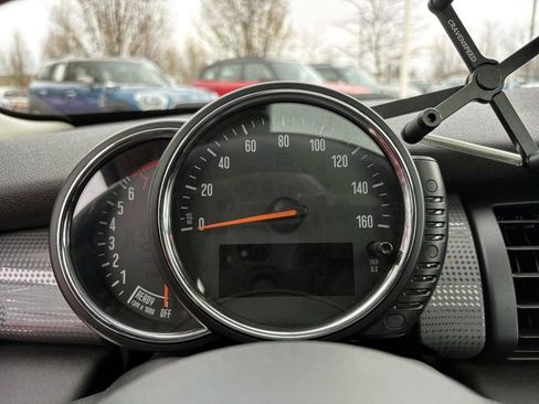 Used 2015 MINI Cooper 4-Door Hardtop image 12