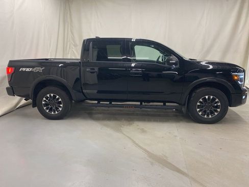 Used 2024 Nissan Titan PRO-4X w/ Pro-4x Convenience Package image 9