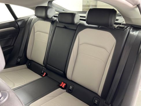 Used 2019 Volkswagen Arteon SE image 4