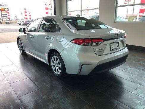 Used 2024 Toyota Corolla LE image 4