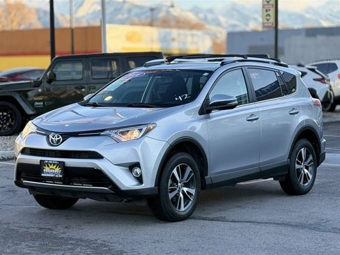 Used 2016 Toyota RAV4 XLE image 3