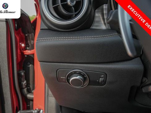 New 2025 Alfa Romeo Tonale w/ Premium Package AWD/4WD image 19