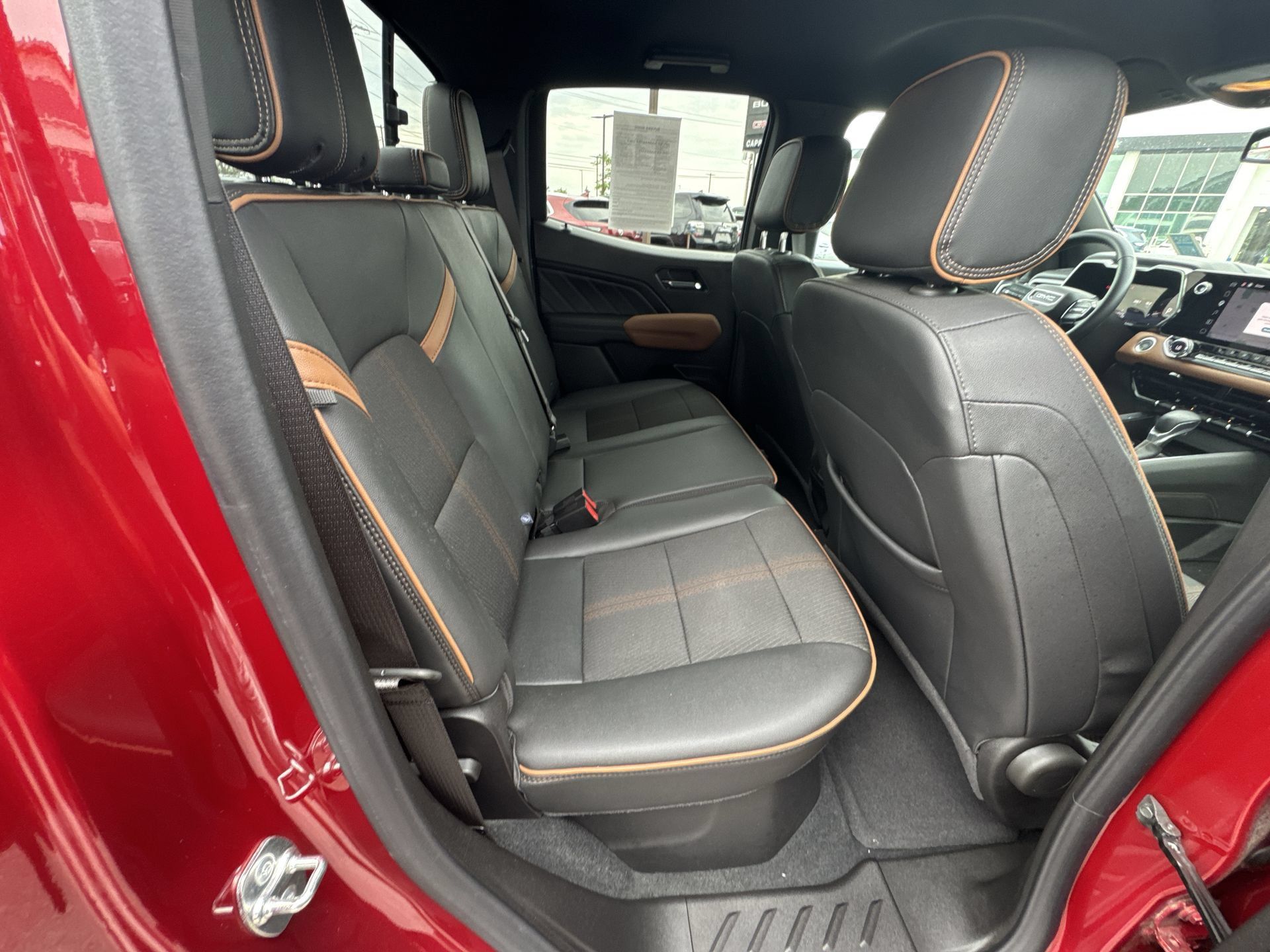 Used 2025 GMC Canyon AT4 AWD/4WD image 26