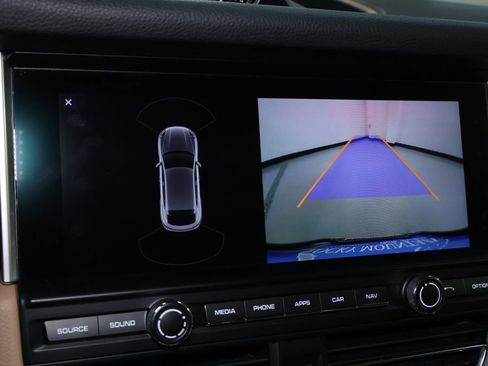 Used 2019 Porsche Macan image 37