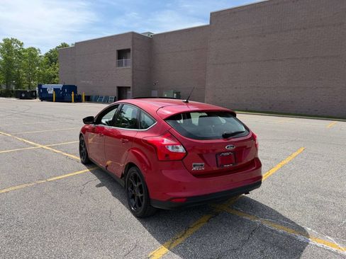 Used 2012 Ford Focus SEL FWD image 3