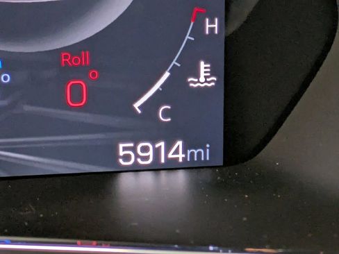 Used 2024 GMC Canyon Elevation image 16