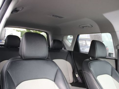 Used 2023 Kia Soul GT-Line FWD image 32