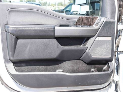 Used 2025 Ford F250 Lariat AWD/4WD image 22