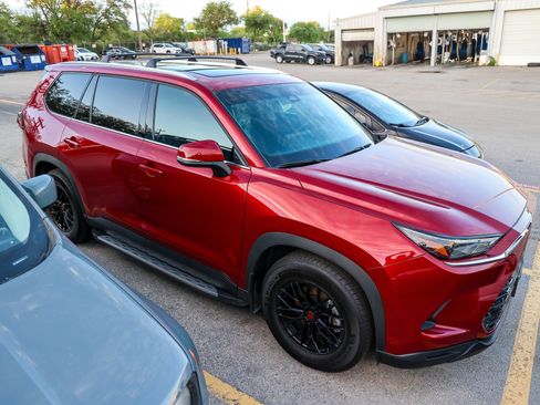 Used 2026 Toyota Grand Highlander XLE image 6