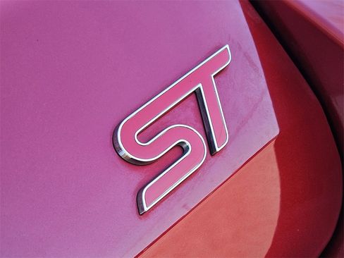 Used 2023 Ford Explorer ST w/ Equipment Group 401A image 8