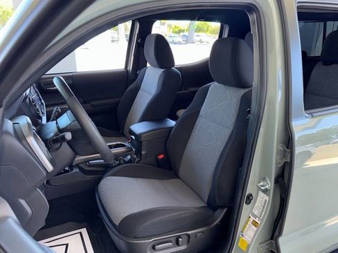 Used 2023 Toyota Tacoma TRD Sport AWD/4WD image 9