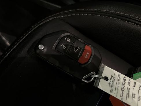 Used 2021 Jeep Wrangler Unlimited Sahara image 27