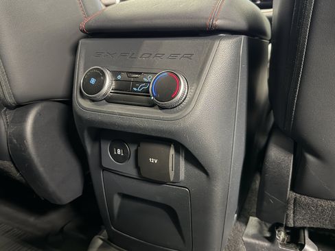 Used 2025 Ford Explorer ST-Line AWD/4WD image 23
