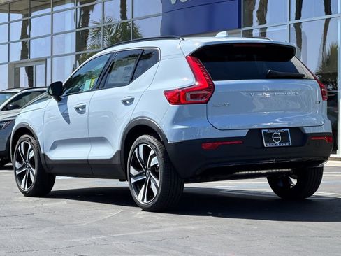 New 2026 Volvo XC40 B5 Ultra w/ Climate Package AWD/4WD image 3