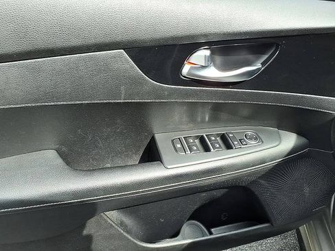 Used 2022 Kia Forte GT-Line w/ GT-Line Premium Package FWD image 11