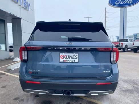New 2026 Ford Explorer Active w/ Active Comfort Package image 10