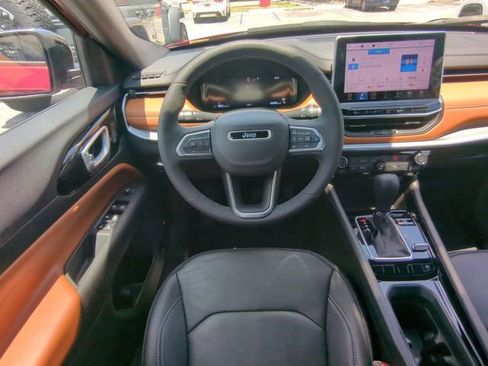 Used 2025 Jeep Compass Limited w/ Elite Group AWD/4WD image 19