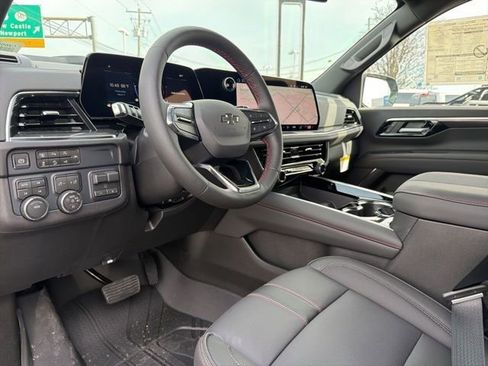 New 2026 Chevrolet Suburban RST image 9