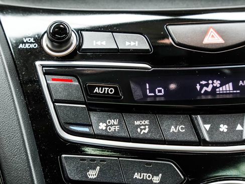 Used 2025 Acura RDX SH-AWD w/ Technology Package image 29