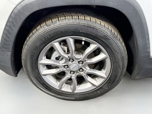 Used 2022 GMC Terrain SLT image 38