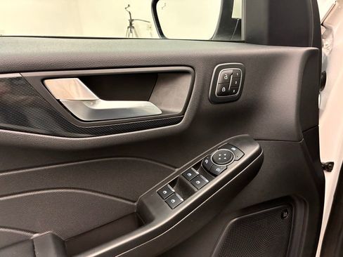 Certified 2025 Ford Escape ST-Line Elite w/ Tech Pack #2 image 18