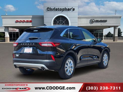 Used 2023 Ford Escape Active FWD image 3