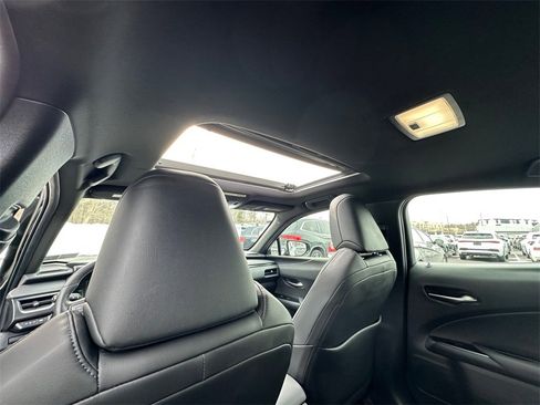 Used 2020 Lexus UX 250h w/ Premium Package image 28