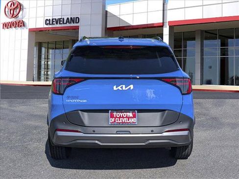 Used 2026 Kia Sportage EX w/ EX Panorama Roof Package FWD image 6
