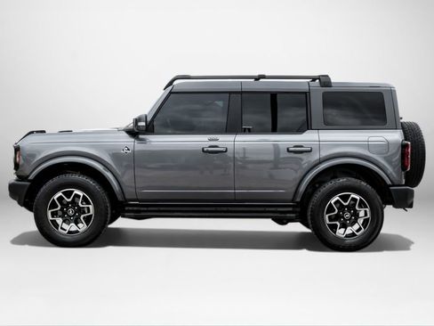 Used 2023 Ford Bronco Outer Banks image 9