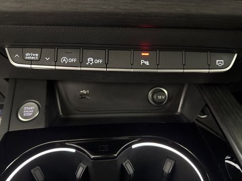 Used 2021 Audi A4 2.0T Premium w/ Convenience Package image 39