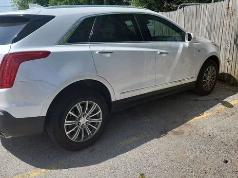 Used 2017 Cadillac XT5 Luxury FWD image 3