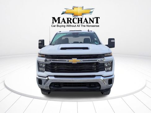 Used 2024 Chevrolet Silverado 3500 LT image 9