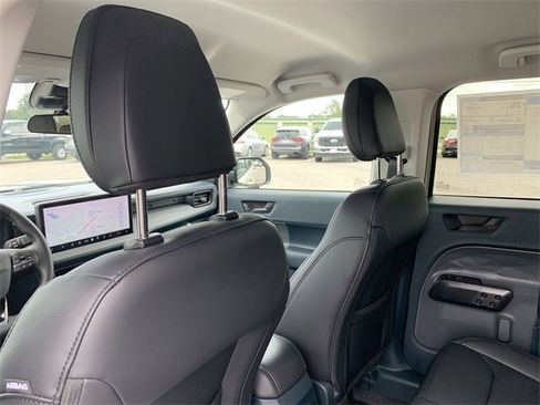 New 2025 Ford Maverick Lariat w/ Black Appearance Package image 19
