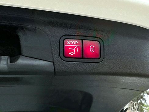 Used 2022 Mercedes-Benz GLE 53 AMG 4MATIC image 13