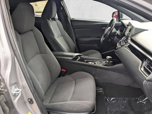 Used 2018 Toyota C-HR XLE image 20