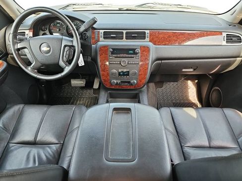Used 2009 Chevrolet Silverado 3500 LTZ w/ LTZ Plus Package AWD/4WD image 9