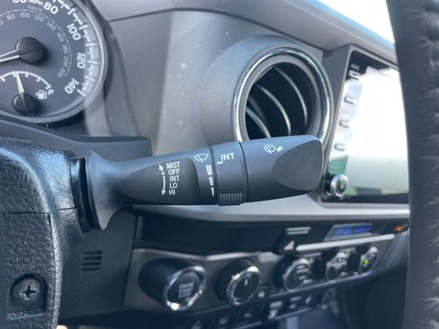 Used 2023 Toyota Tacoma TRD Off-Road w/ Technology Package image 23