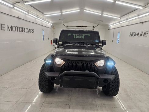 Used 2020 Jeep Gladiator Sport w/ Quick Order Package 24S AWD/4WD image 2