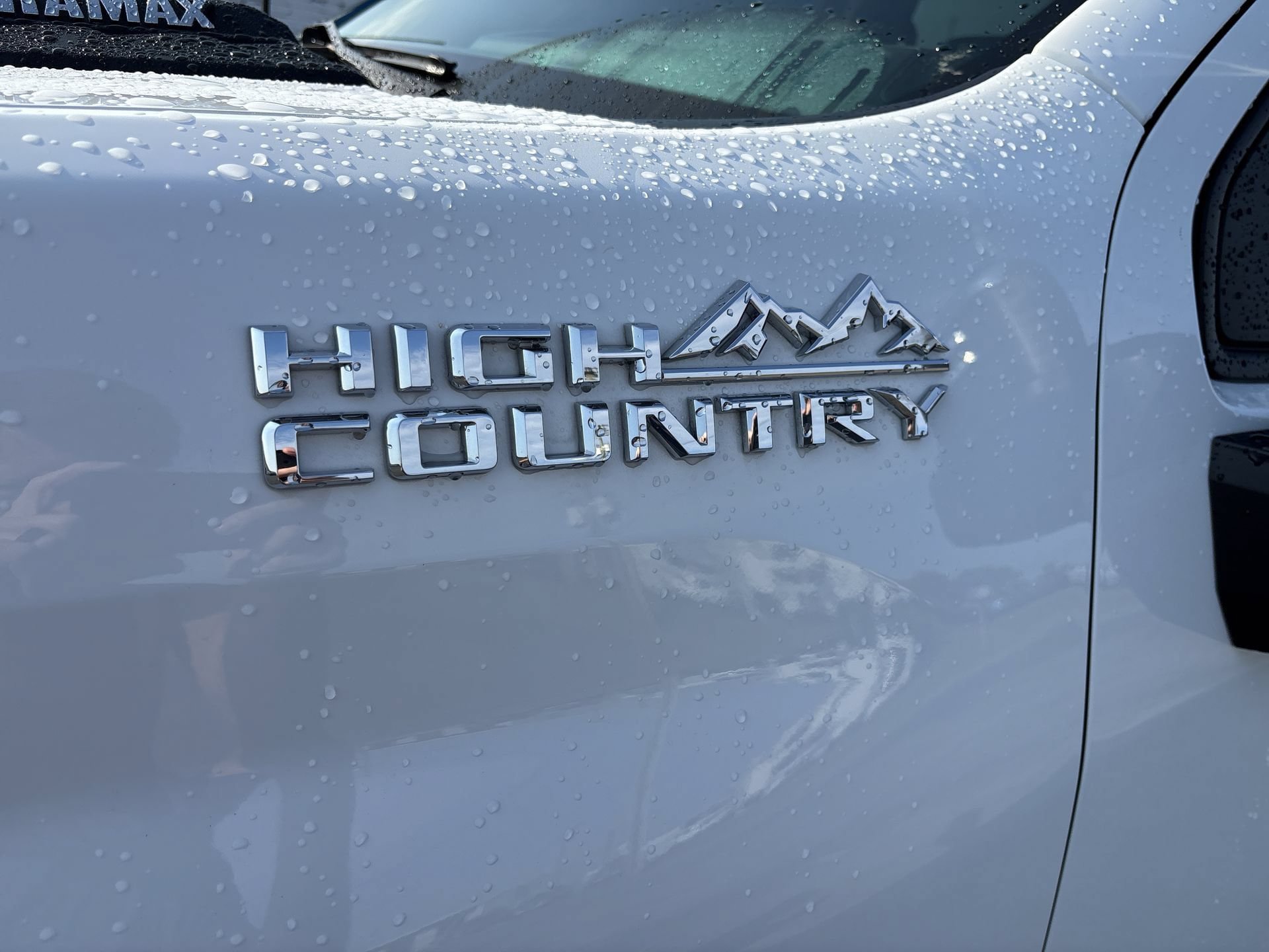 Used 2025 Chevrolet Silverado 3500 High Country w/ High Country Premium Package AWD/4WD image 5